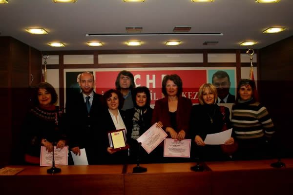 CHP İstanbul İl Örgütü\'ndeki “Etkili İletişim Eğitimi” Sertifika Töreni 